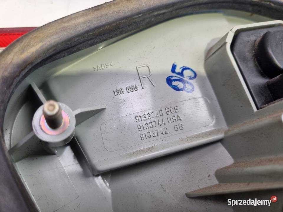 LAMPA PRAWA Volvo 940 960 TYLNA W KLAPĘ prawy Lampy tylne sprzedam