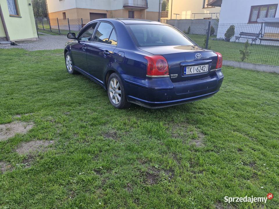Toyota avensis uszkodzony Zagnańsk sprzedam