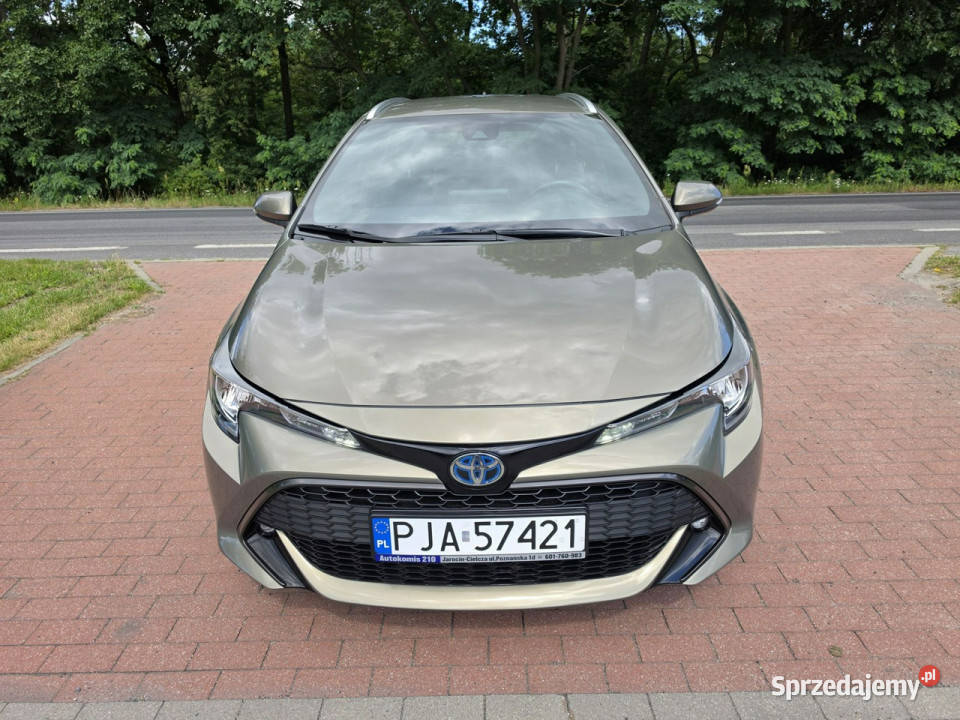 Toyota Corolla Toyota Corolla 18 benzynahybryda światła do jazdy dziennej wielkopolskie Cielcza sprzedam