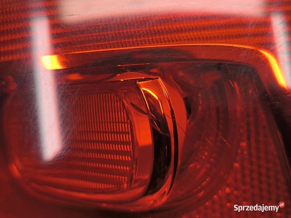 LAMPA PRAWY TYŁ KOMBI VW PASSAT B7 3AF945096A