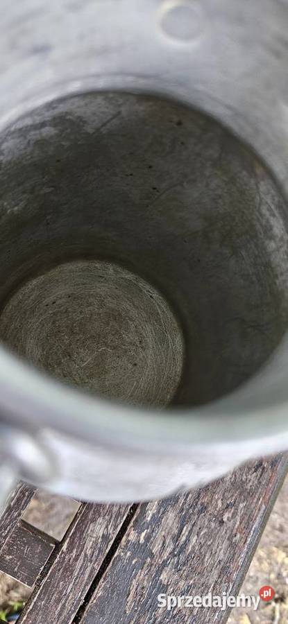 OryginałPiękna aluminiowa kanka z pokrywką z Barlinek