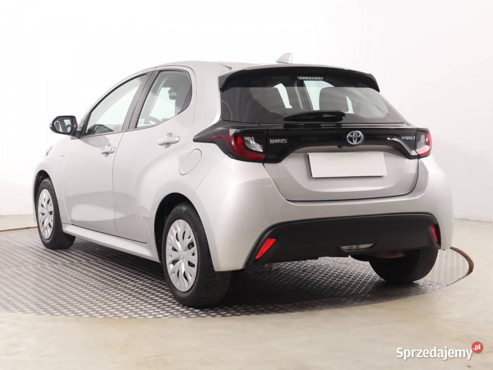 Toyota Yaris 15 Hybrid Katowice sprzedam