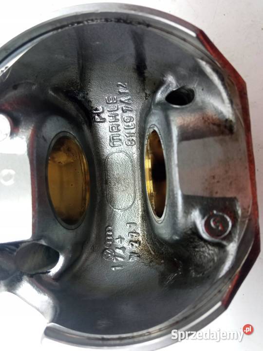 TŁOK KORBOWÓD 81L97A12 20 TDI VW Volkswagen Blok silnika