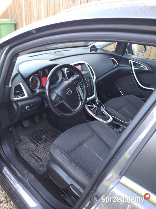 Opel Astra 2011 manualna Rzeszów