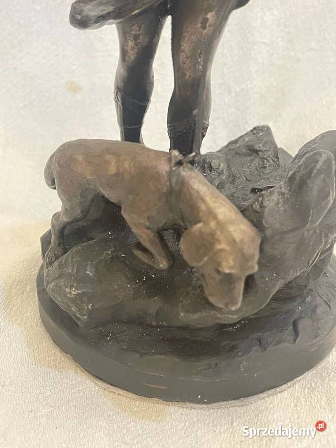 Rzeźba Diany na polowaniu cynkal aut Nina małopolskie Kraków