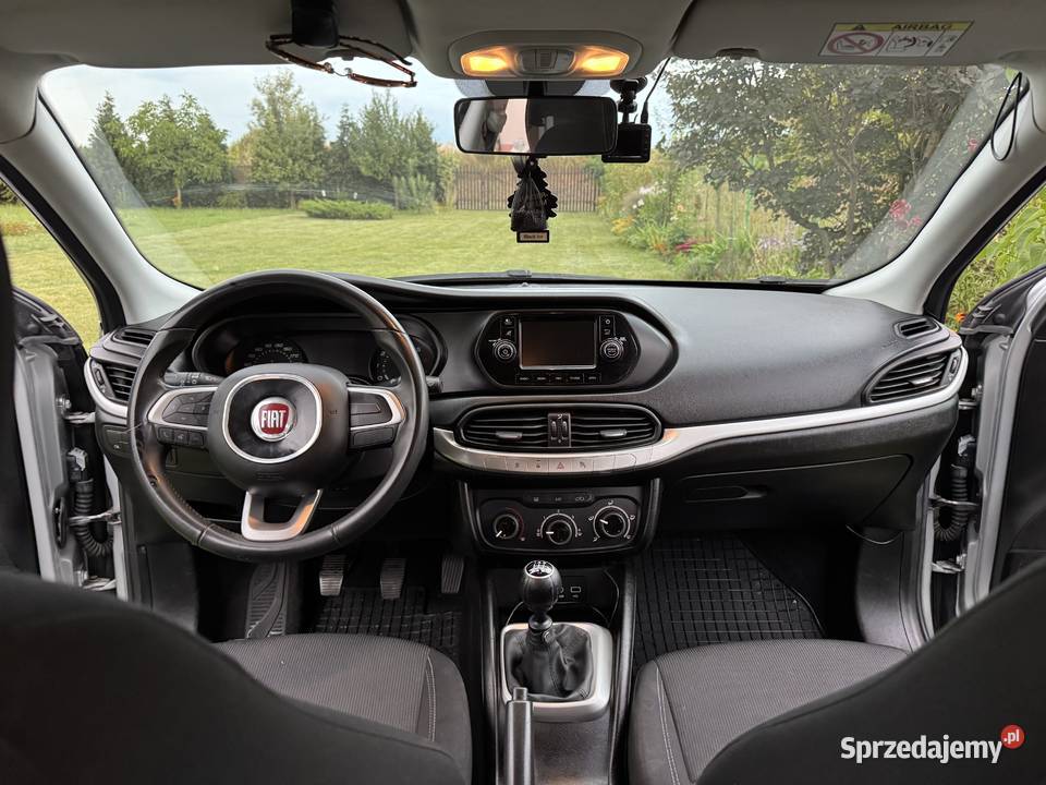 Fiat Tipo Easy 14 95 Benzyna Hatchback stan elektryczne lusterka