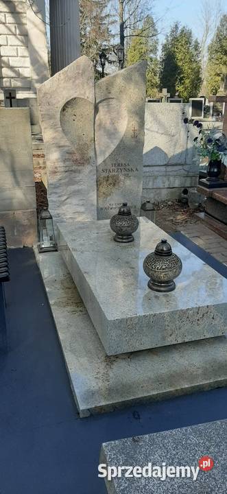 Nagrobki z granitu łódzkie