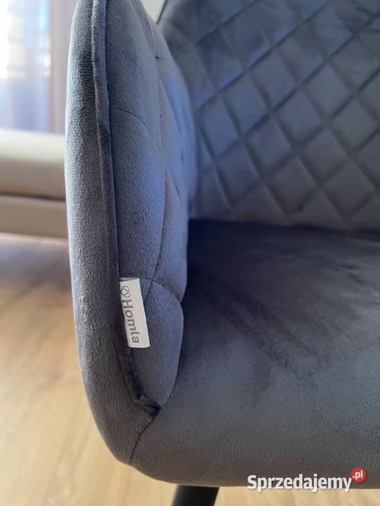 Komplet czterech welurowych krzeseł Homla 41cm Kraków sprzedam