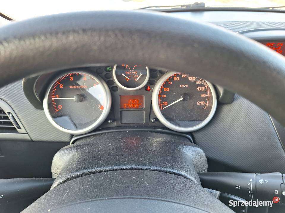 Sprzedam Peugeot 207 14 75 8v mały przebieh 73KM Kielce