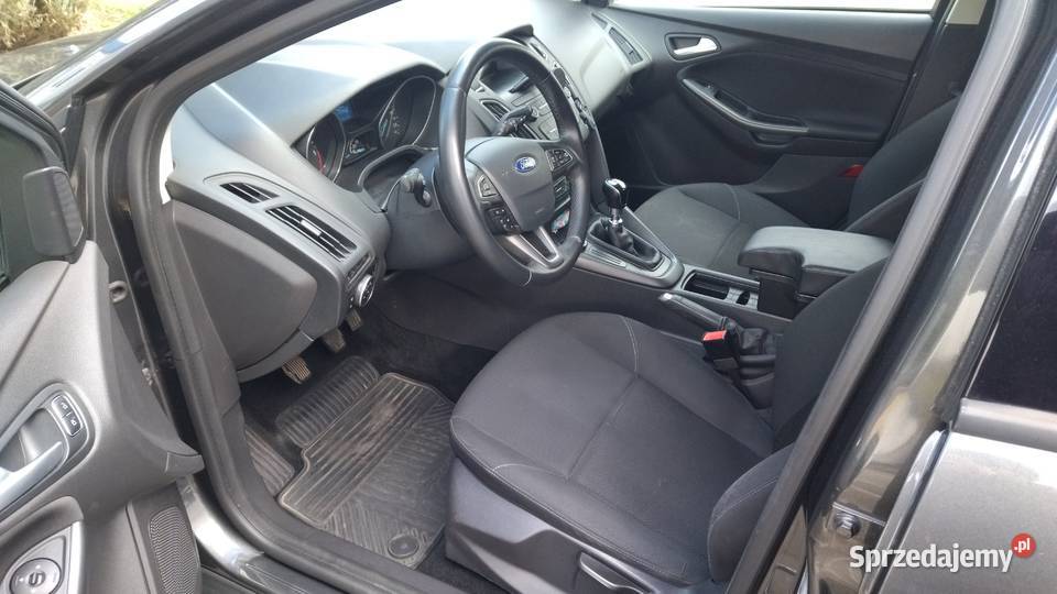 Ford Focus kombi 15 TDCI 120 salon I rej2017r 194500km