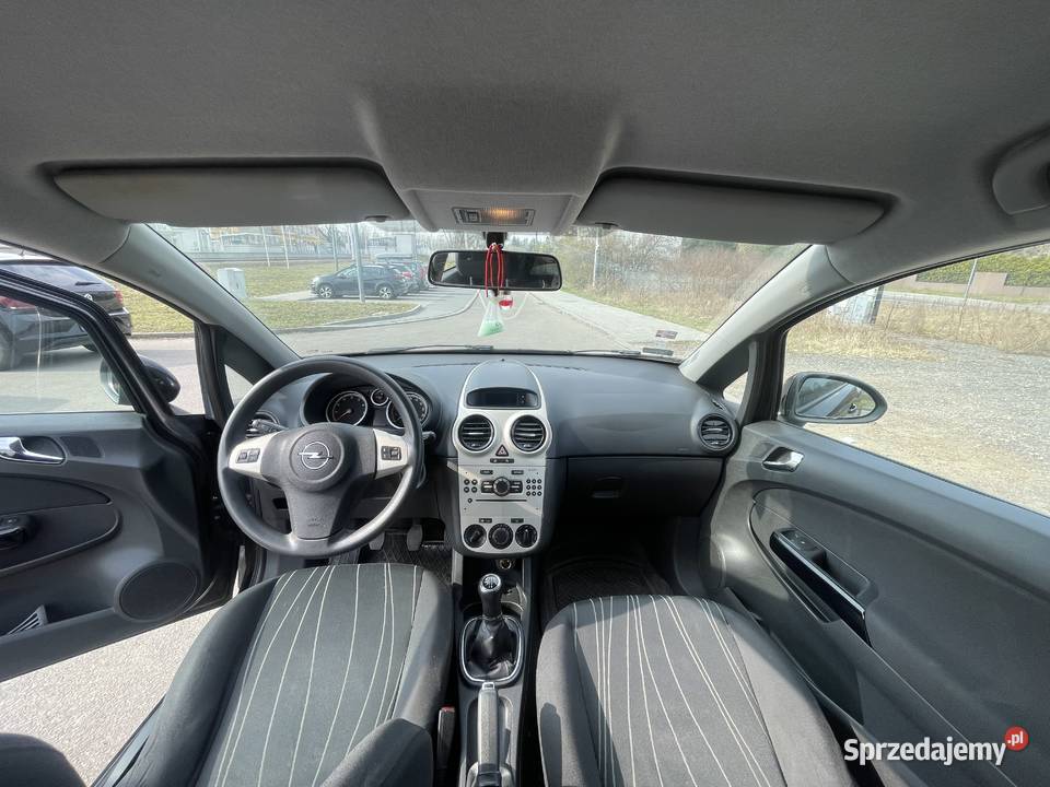 Opel Corsa 12 stan długie opłaty mały przebieg Dąbrowa Górnicza
