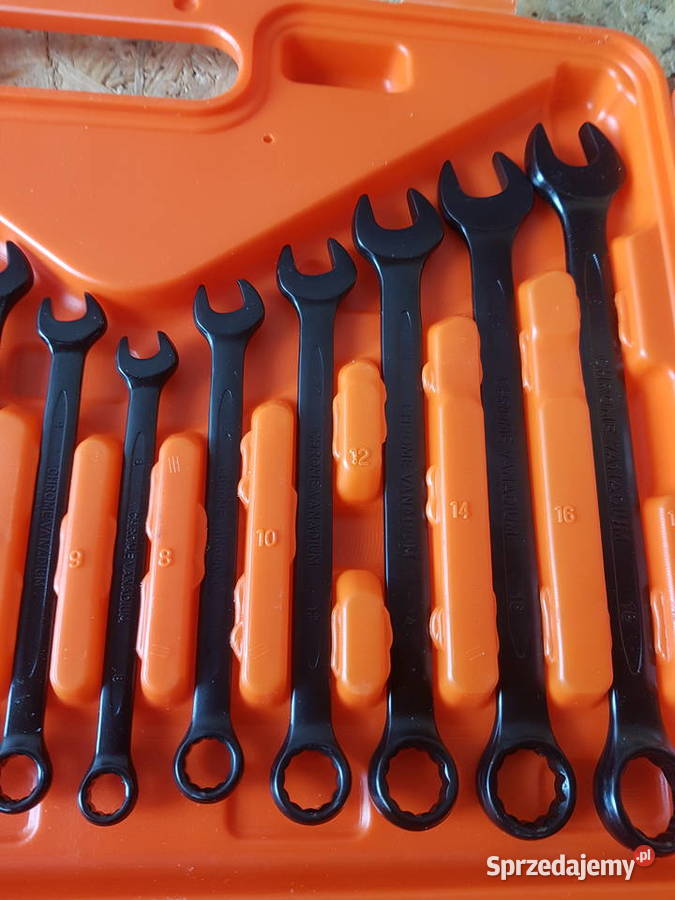 Zestaw kluczy nasadowych i płaskooczkowych 37 el Głogowa