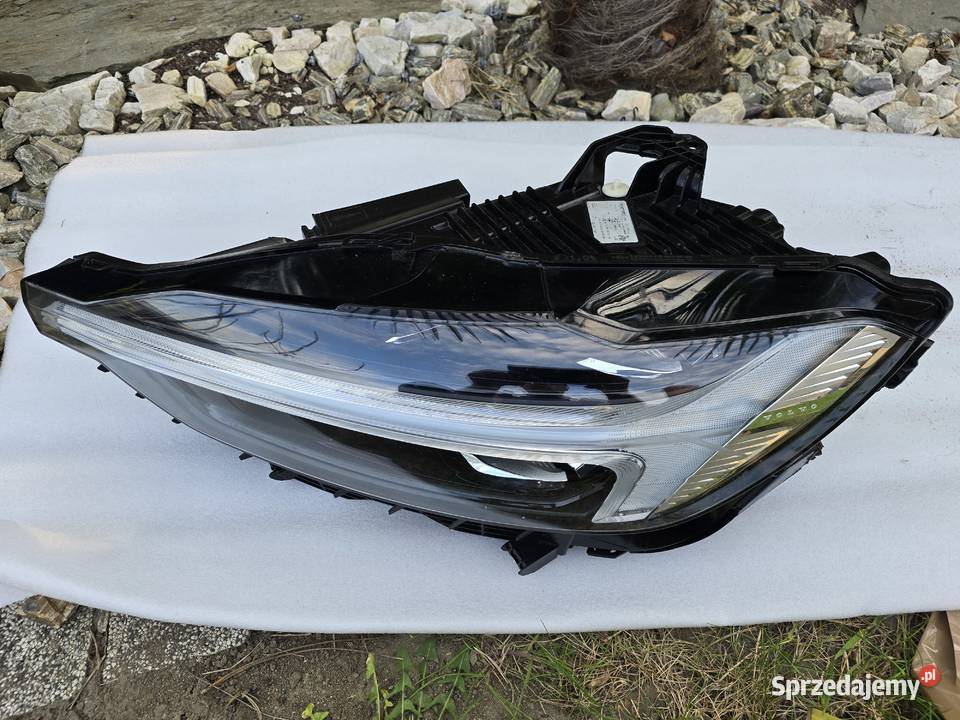 Lampa reflektor led VOLVO XC 60 lift Lampy przednie