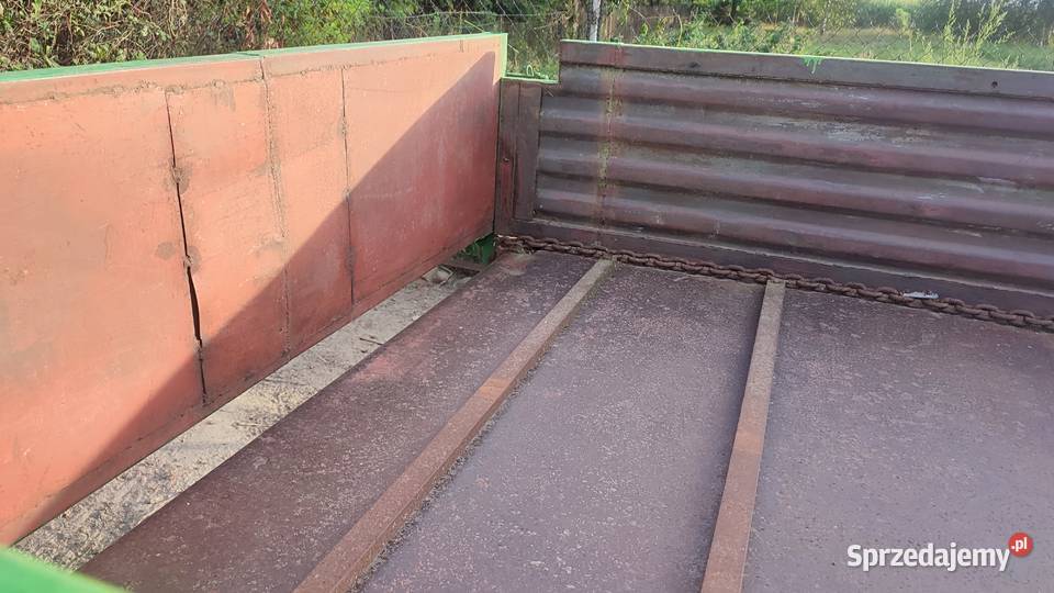 Rozrzutnik z funkcją przyczepy Starosiedlice
