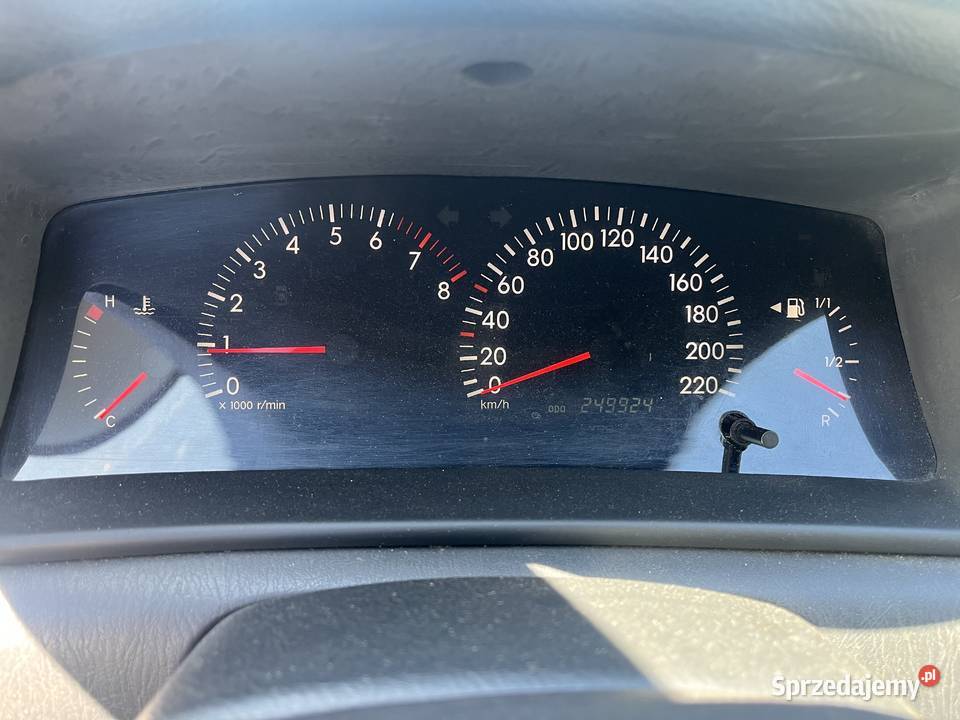 Toyota Corolla e12 14 gaz sekwencja sprawna manualna sprzedam