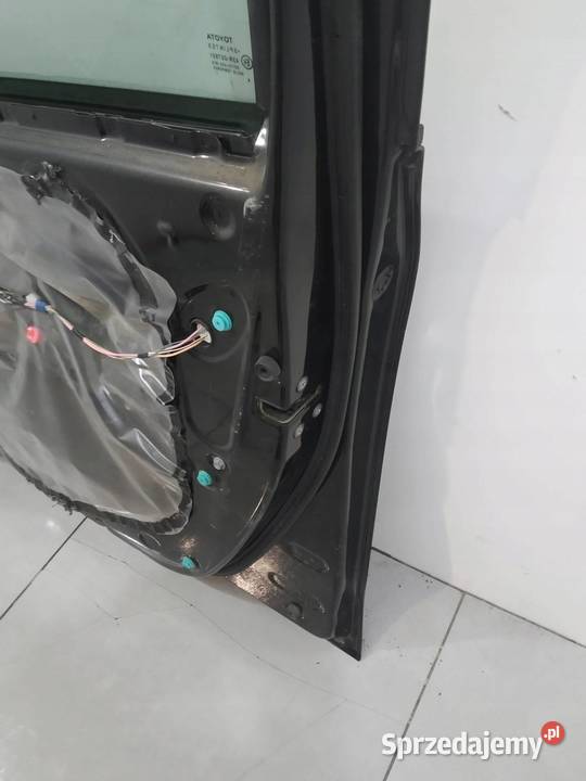 DRZWI PRAWE PRZÓD 209 Toyota Yaris II 20052011 świętokrzyskie