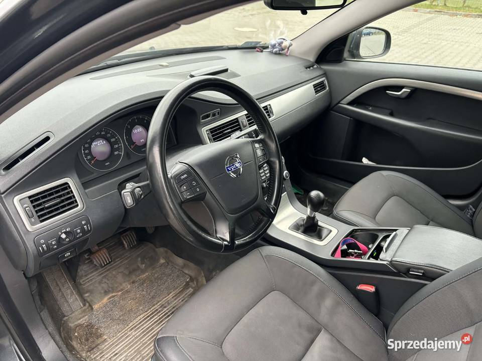 SPRZEDAM VOLVO V 70 20 D 163 283000km Płock