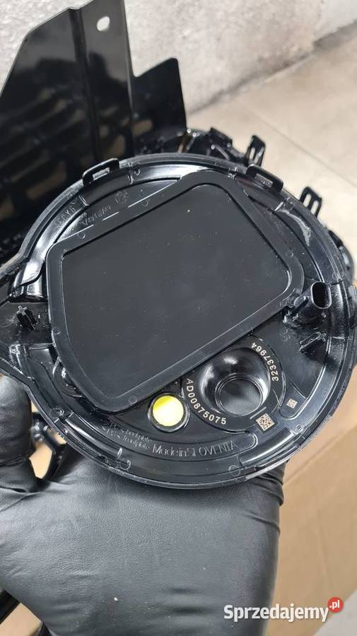 Grill atrapa znaczek logo Volvo XC60 II OEM 2126 Zderzaki Lelis