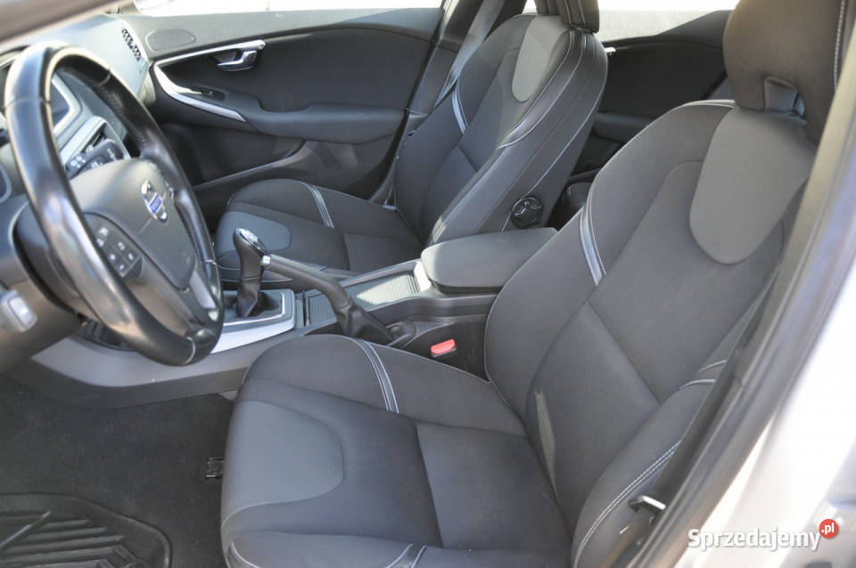 Volvo V40 16T 150 T3 Momentum Nowy Rozrząd i 93000km Samochody osobowe Dąbrowa Górnicza