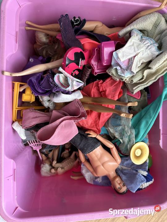 Pudełko z lalkami Barbie Maszewo sprzedam