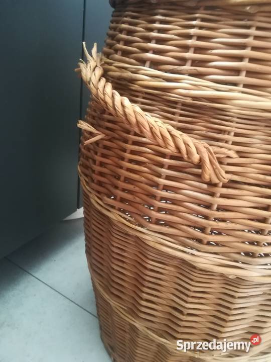 Kosz wiklinowy z pokrywą duży sprzedam