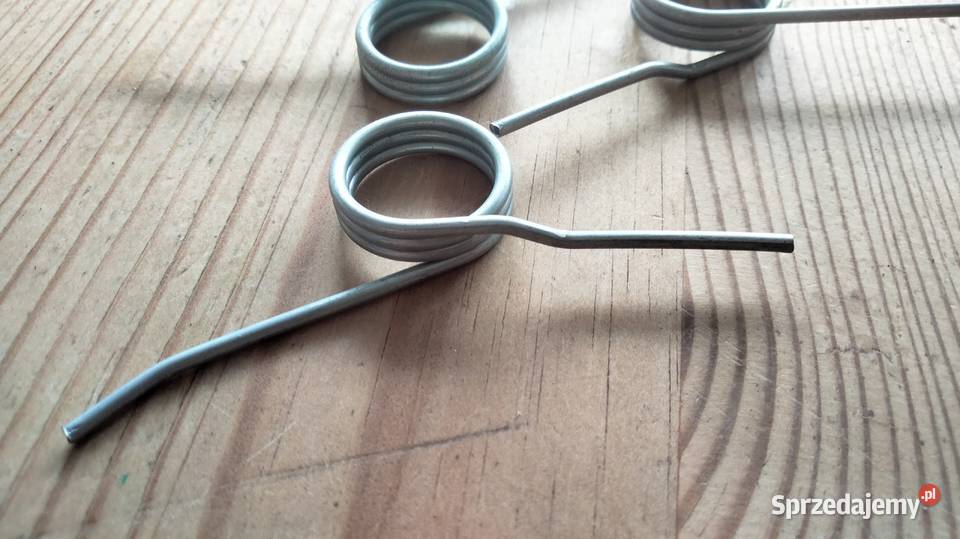 Sprężyna zamka drzwi prawych Fiat 126p Części samochodowe Ostrów Wielkopolski