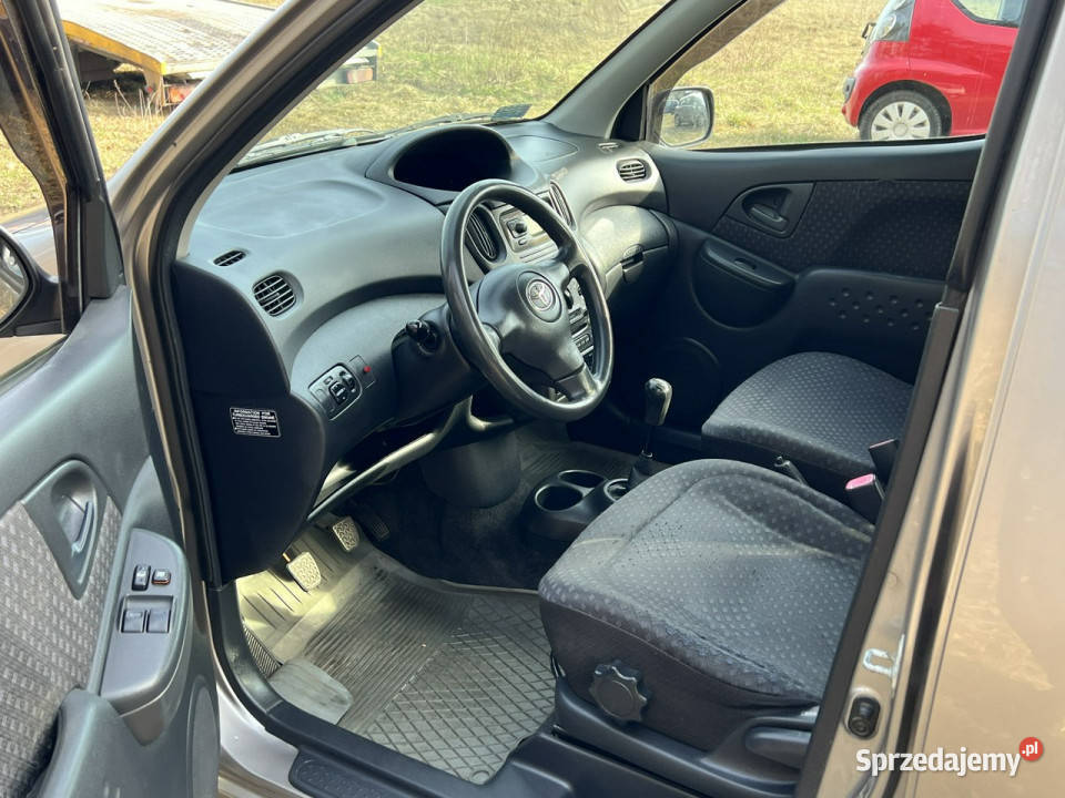 Toyota Yaris Verso 14 Diesel 75 2005r Z Warszawa