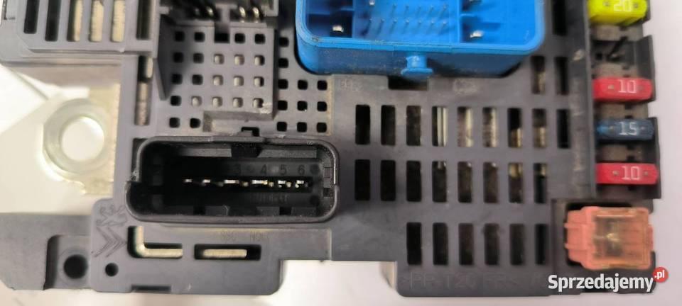 SKRZYNKA BEZPIECZNIKÓW PEUGEOT 508 9674922080 Lipno