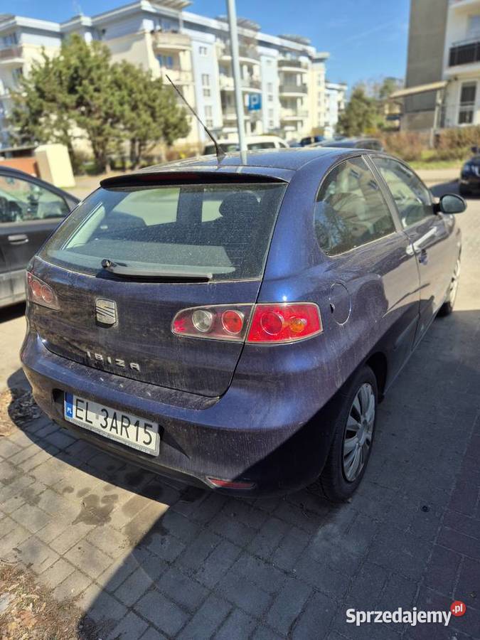 Seat Ibiza 14 benzyna 2006 100 jeździ odpala Rok produkcji 2006 Łódź