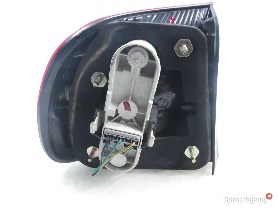 LAMPA PRAWA TYLNA VOLVO V40 I Kombi