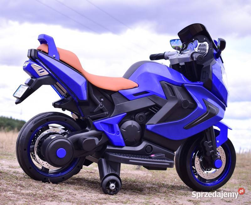 NAJNOWSZY MOTOR ŚCIGACZ ŚWIECĄCE KOŁA PANEL Toruń