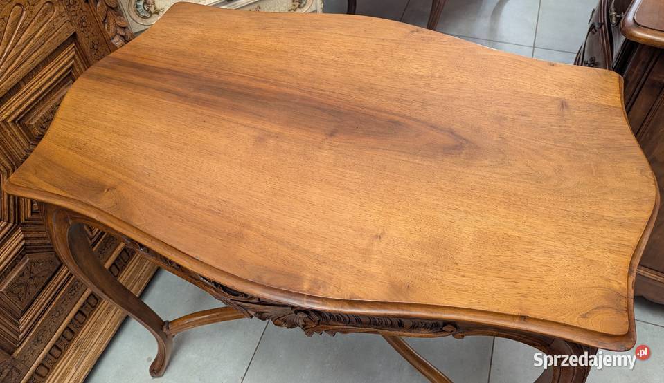 Piękny orzechowy nieduży stół ludwikowskisklep Dąbrowa Górnicza