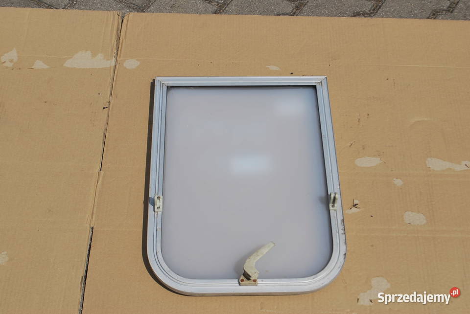 OKNOSZYBA ŁAZIENKOWA DO KEMPINGUKAMPERA 34X47 Grzebowilk