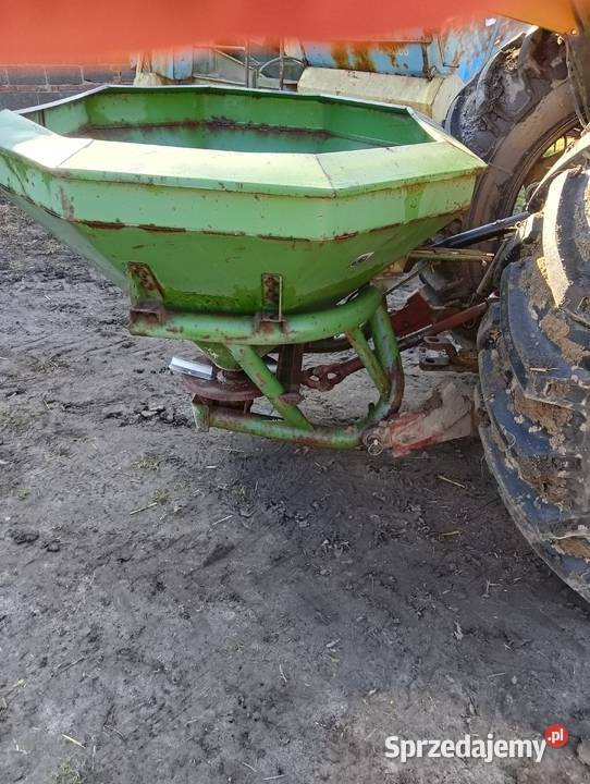 Rozsiewacz Amazone 800 L