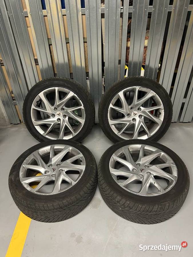 Oryginalne Koła Cupra Formentor Leon 24545 R18