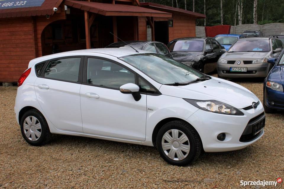 Do sprzedania Ford Fiesta bialy elektryczne lusterka Fiesta Samochody osobowe Sosnowiec