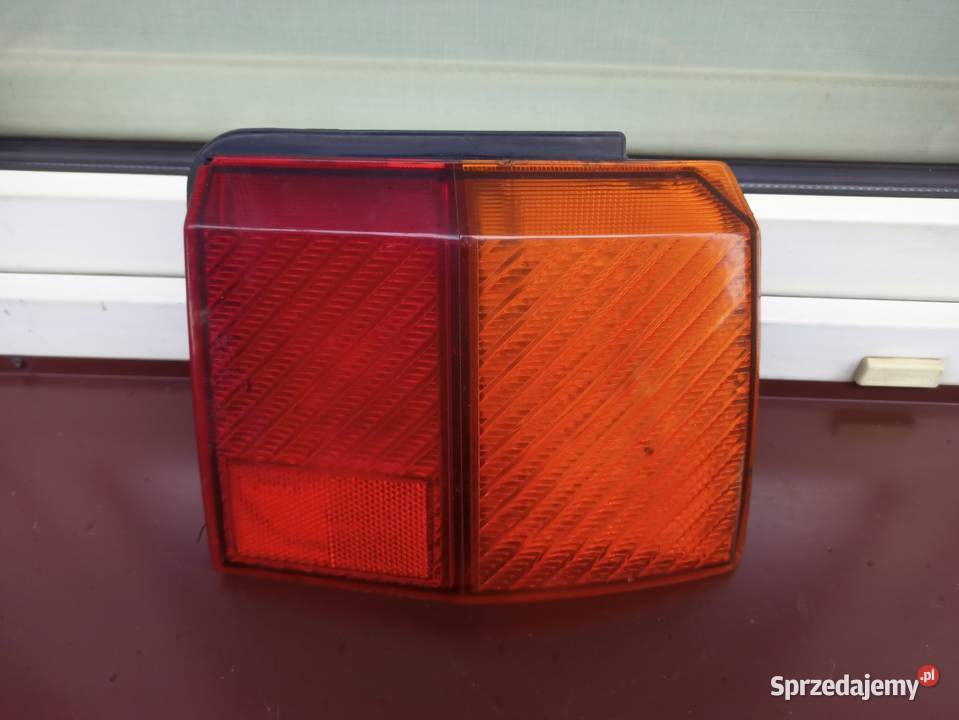 Nissan Sunny B11 Kombi Traveller lampa tył tylna łódzkie Sieradz