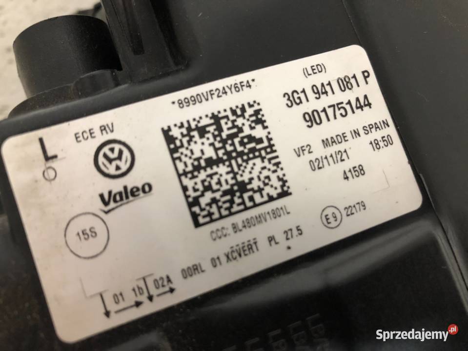 VW Passat B8 2021r LIFT Reflektor Lampa przód osobowe Części samochodowe sprzedam