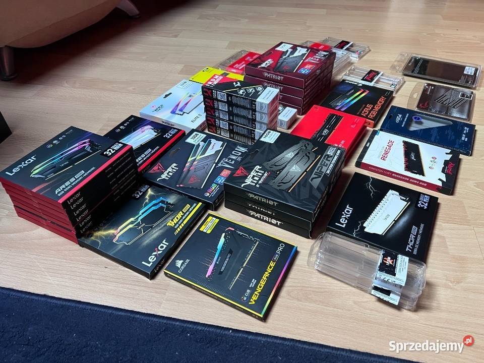 Pudełka dyskach M2 SATA pamięciach RAM DDR4 DDR5 małopolskie
