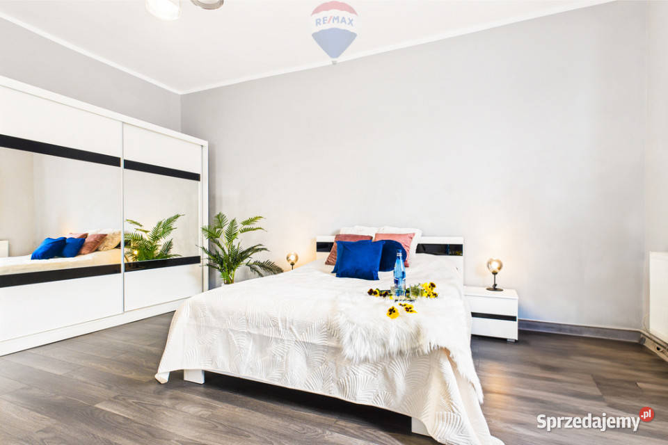 Na sprzedaż dom z dusząinne budynki duża działka asfalt Chotków