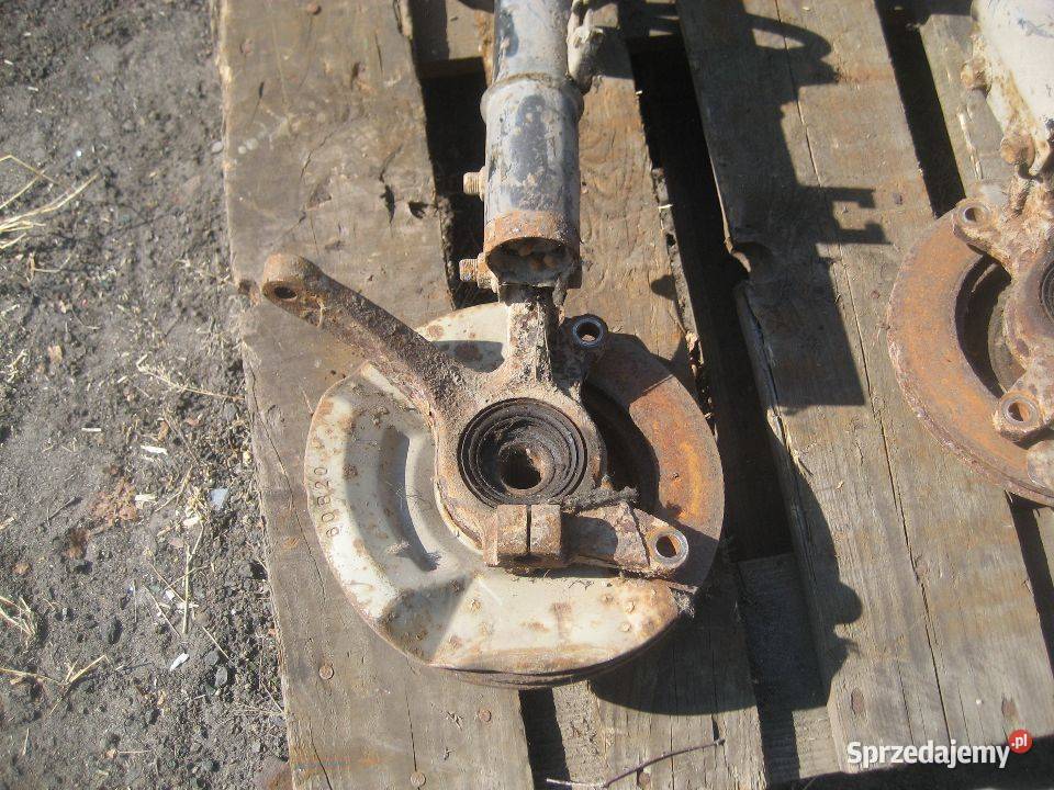 subaru justy 9094r 13 benzyna 4x4 zwrotnica Rakoniewice