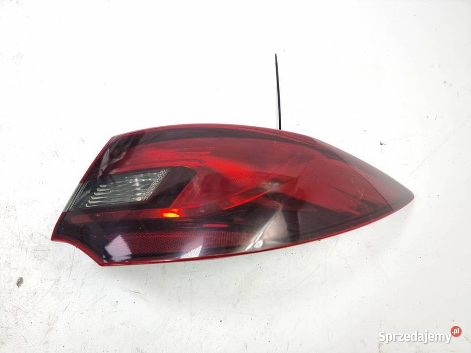 LAMPA PRAWA TYŁ OPEL ASTRA J 90015087 Pozostałe Lipno