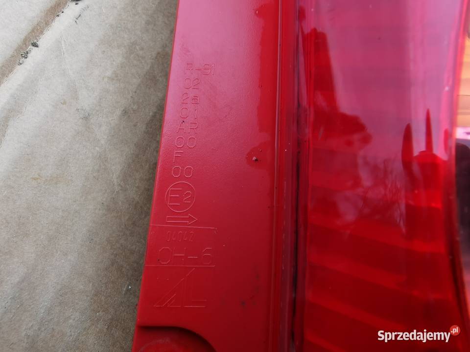 Lampa tył prawa citroen c1 peugeot 107 05 Oświetlenie wielkopolskie Sieraków