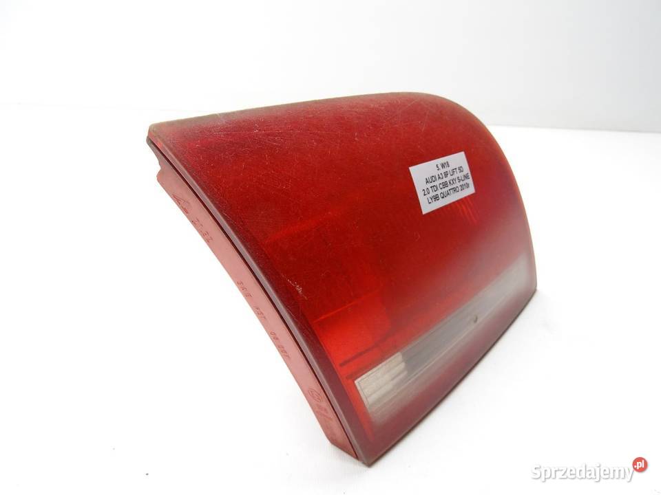 LAMPA LEWA LEWY TYŁ TYLNA W KLAPE 8P4945093D sprzedam