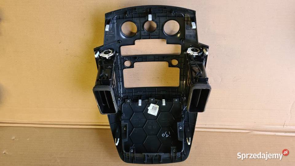 Hyundai I30 cw 1 Lift ramka radia kratki nawiewu Wyposażenie wnętrza Legnica sprzedam