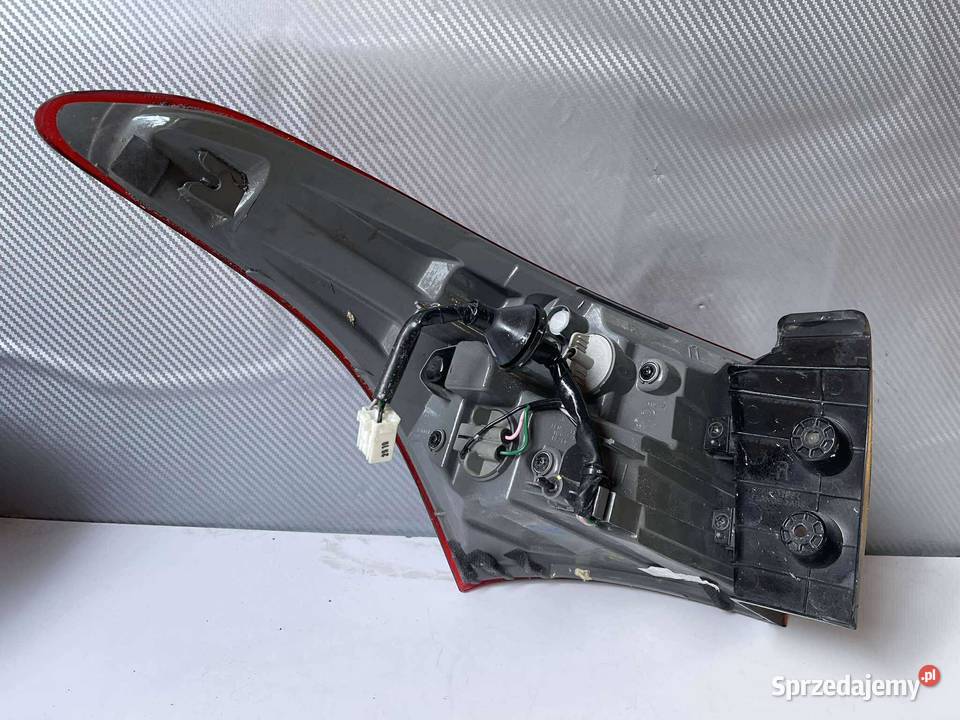 HYUNDAI I30 PRAWA LAMPA TYŁ KOMBI osobowe Ostroróg