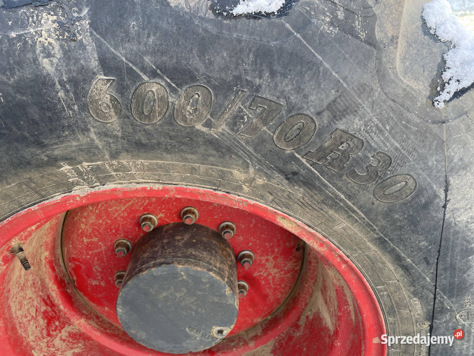 Fendt 828 Vario opona 60070R30 6007030 Jastrzębniki sprzedam