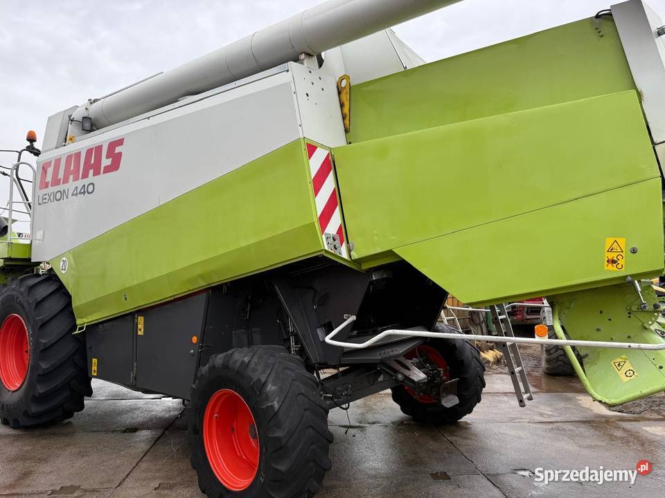 Kombajn zbożowy Claas Lexion 440 2002 heder V660 Nowa Ruda