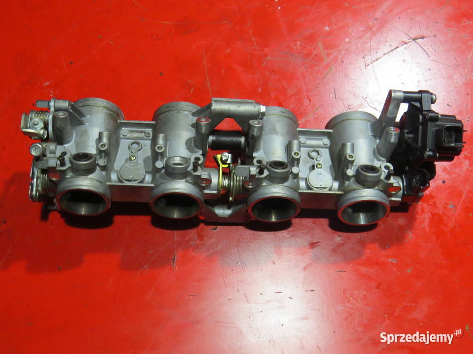 SUZUKI GSR 600 GSR600 K10 PRZEPUSTNICA listwa Warszawa
