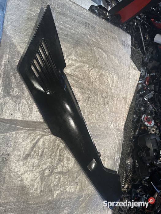 86 87 YAMAHA FZ700 FZ750 Bok Osłona Lewa Owiewka Poznań